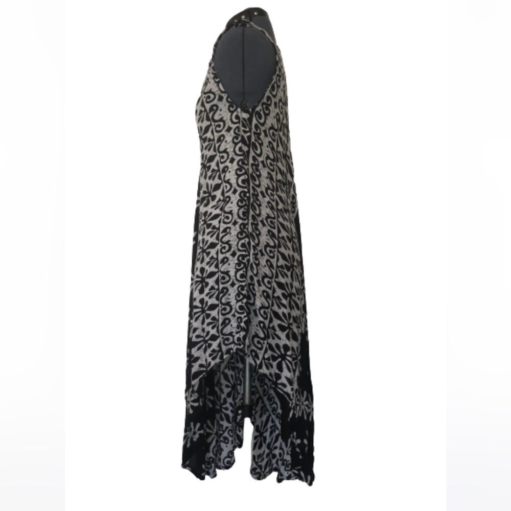 Vintage Black and White Beach Coverup Funky Pattern Maxi Dress Asymmetrical Hem - Picture 2 of 11